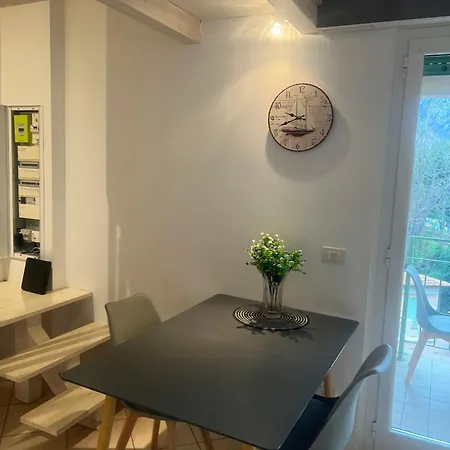 Mimosas 2 Pieces Bord De Apartment Eze